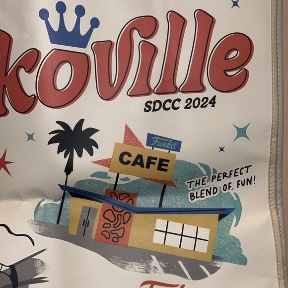 Comic Con SD 2024 FUNKOVILLE very large vinyl like shopping bag NWOT - Picture 10 of 10